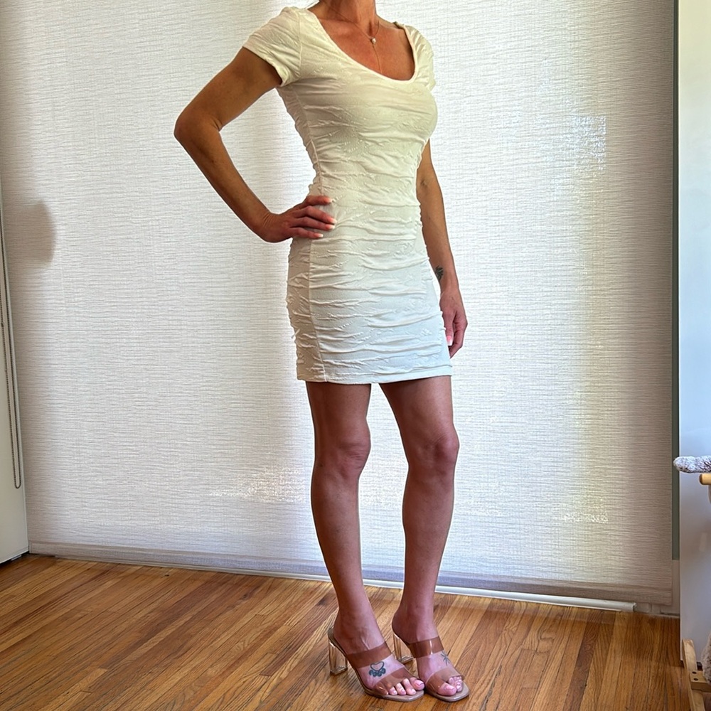Cream short sleeve mini dress,bodycon, M